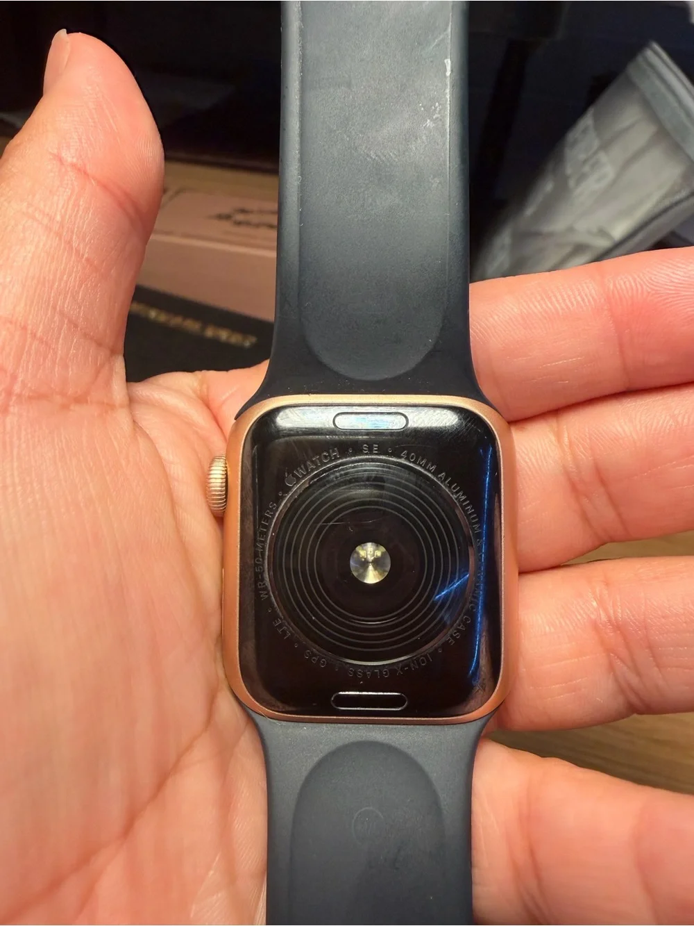Apple Watch SE Gen 1 GPS+ Cellular Smartwatch with Black Band and Rose Gold Case